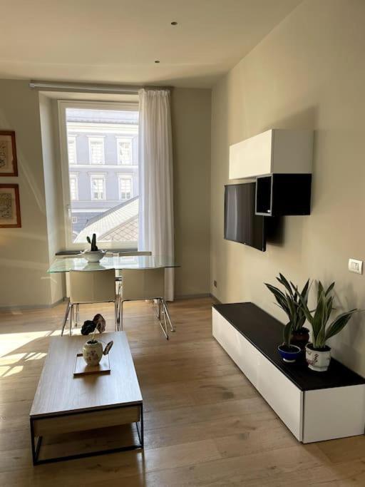 Ferienwohnung Overlooking The Porto Antico Of Genua Exterior foto